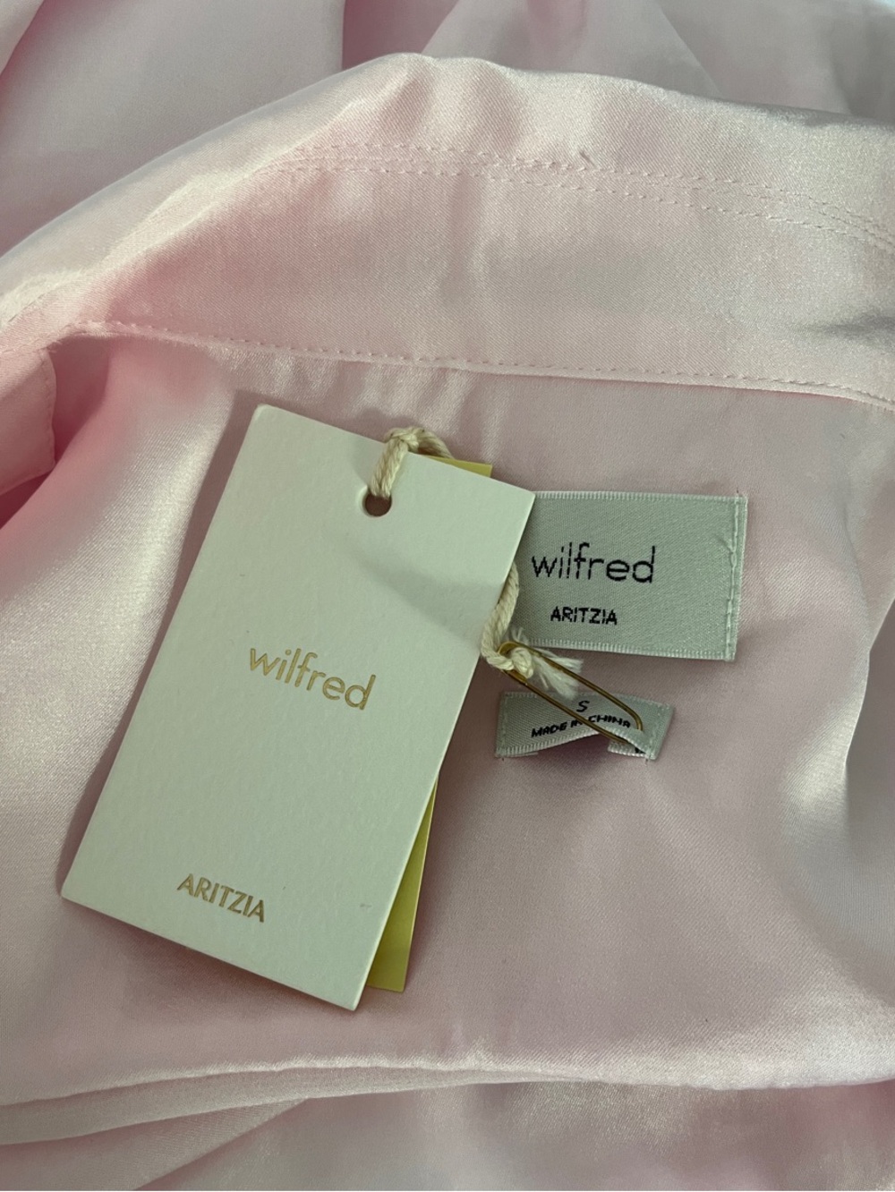 Wilfred Beso Satin Shirt from Aritzia Villia Pink Size Small NWT - Picture 6 of 9